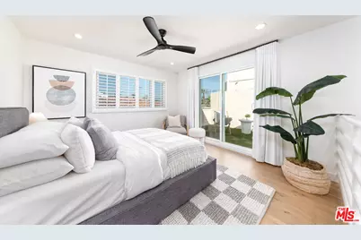 1239 9th St #4, Santa Monica, CA 90401 - Photo 47