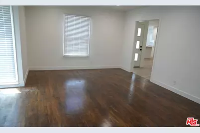 10233 S 5th Ave, Inglewood, CA 90303 - Photo 11