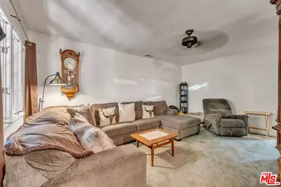 7506 Independenc Ave, Canoga Park, CA 91303 - Photo 5