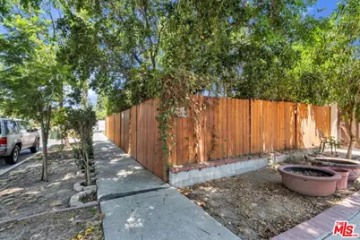7506 Independenc Ave, Canoga Park, CA 91303 - Photo 3