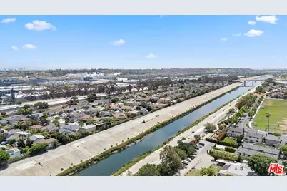 4852 S Centinela Ave, Los Angeles, CA 90066 - Photo 47