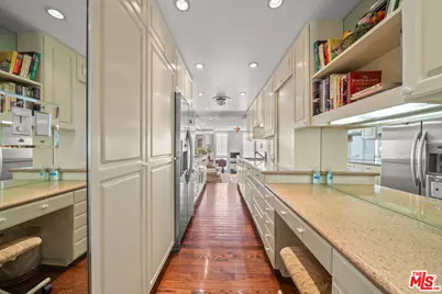321 N Oakhurst Dr #403, Beverly Hills, CA 90210 - Photo 13