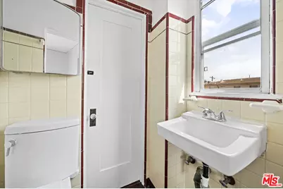 5173 Pickford St, Los Angeles, CA 90019 - Photo 55