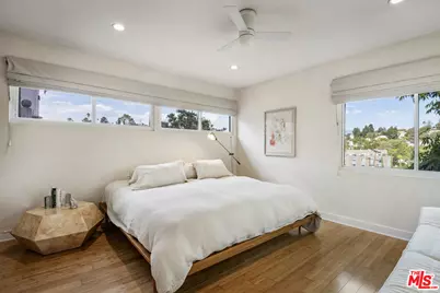 2422 Claremont Ave, Los Angeles, CA 90027 - Photo 19