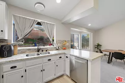 2048 E Avenue R10, Palmdale, CA 93550 - Photo 19