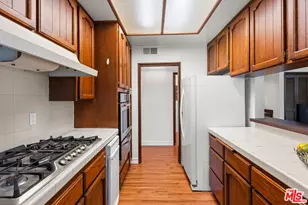 10654 Eastborne Ave, Los Angeles, CA 90024 - Photo 9
