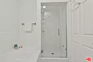 10654 Eastborne Ave, Los Angeles, CA 90024 - Photo 19