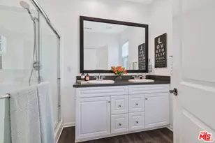 21990 Moveo Dr, Santa Clarita, CA 91350 - Photo 23