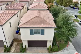 21990 Moveo Dr, Santa Clarita, CA 91350 - Photo 3