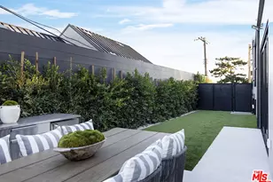 2950 Club Dr, Los Angeles, CA 90064 - Photo 35
