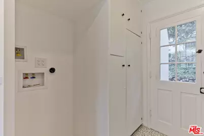 271 Beloit Ave, Los Angeles, CA 90049 - Photo 37