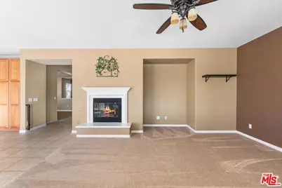 41507 Alexo Dr, Lancaster, CA 93536 - Photo 17