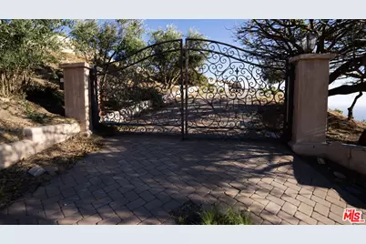 5800 Trancas Canyon Rd, Malibu, CA 90265 - Photo 13