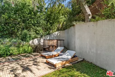 4104 Saugus Ave, Sherman Oaks, CA 91403 - Photo 23