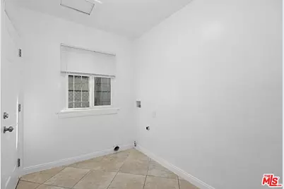 5700 S Gramercy Pl, Los Angeles, CA 90062 - Photo 11
