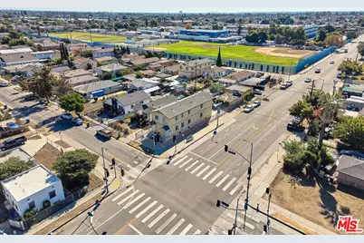 10800 S San Pedro St, Los Angeles, CA 90061 - Photo 13