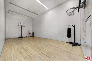 11910 Weddington St, Valley Village, CA 91607 - Photo 21