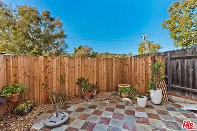 406 Entrada Dr, Santa Monica, CA 90402 - Photo 5