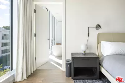 9000 W 3rd St #208, Los Angeles, CA 90048 - Photo 21