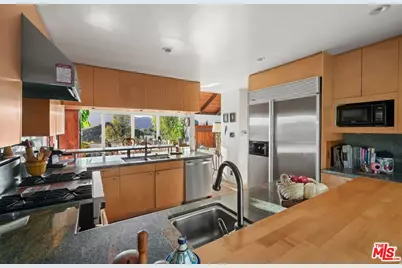 2158 Topanga Skyline Dr, Topanga, CA 90290 - Photo 17