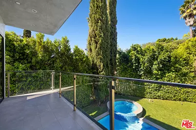 11200 Dona Lola Dr, Studio City, CA 91604 - Photo 19