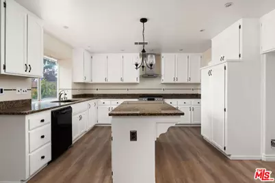 10711 Four Bears Dr, Bakersfield, CA 93312 - Photo 5