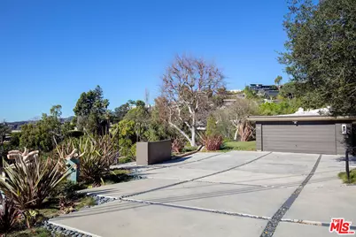 765 N Tigertail Rd, Los Angeles, CA 90049 - Photo 19