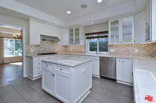 12207 Cantura St, Studio City, CA 91604 - Photo 13