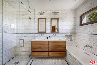 2781 Westshire Dr, Los Angeles, CA 90068 - Photo 23
