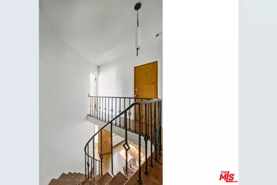 2781 Westshire Dr, Los Angeles, CA 90068 - Photo 27