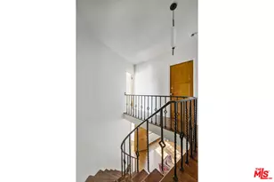 2781 Westshire Dr, Los Angeles, CA 90068 - Photo 27