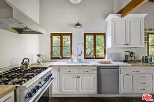 2781 Westshire Dr, Los Angeles, CA 90068 - Photo 17