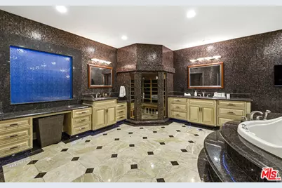 24366 La Masina Ct, Calabasas, CA 91302 - Photo 35