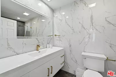 24366 La Masina Ct, Calabasas, CA 91302 - Photo 23