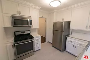438 S Palm Dr, Beverly Hills, CA 90212 - Photo 27