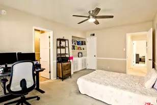 438 S Palm Dr, Beverly Hills, CA 90212 - Photo 17