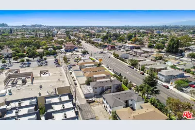 12304 Washington Pl, Los Angeles, CA 90066 - Photo 23