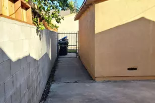 4716 S Van Ness Ave, Los Angeles, CA 90062 - Photo 43