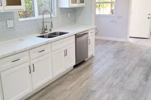 4716 S Van Ness Ave, Los Angeles, CA 90062 - Photo 13