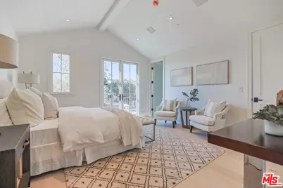 1072 Amalfi Dr, Pacific Palisades, CA 90272 - Photo 29