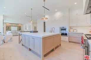 1072 Amalfi Dr, Pacific Palisades, CA 90272 - Photo 11