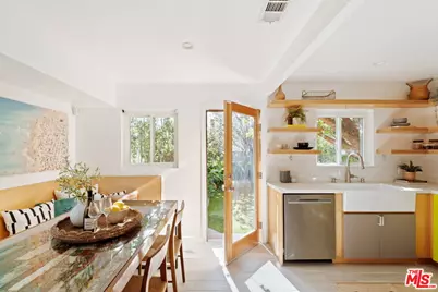 3379 Stewart Ave, Los Angeles, CA 90066 - Photo 11