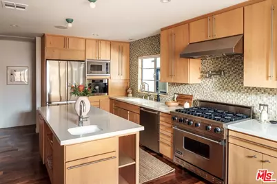 2409 N Vermont Ave, Los Angeles, CA 90027 - Photo 13