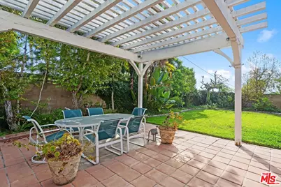 6636 Wooster Ave, Los Angeles, CA 90056 - Photo 39