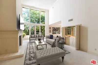 12386 Ridge Cir, Los Angeles, CA 90049 - Photo 17