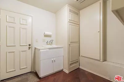 12386 Ridge Cir, Los Angeles, CA 90049 - Photo 37