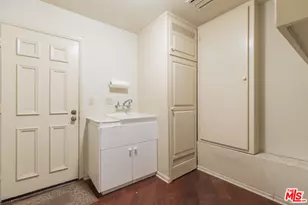 12386 Ridge Cir, Los Angeles, CA 90049 - Photo 37