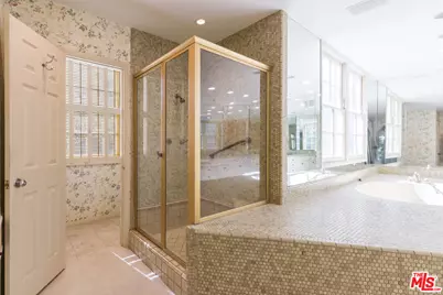 12386 Ridge Cir, Los Angeles, CA 90049 - Photo 29