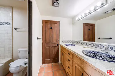 1382 Edgehill Pl, Pasadena, CA 91103 - Photo 21