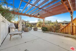 2070 Lilac Ln, Glendale, CA 91206 - Photo 35